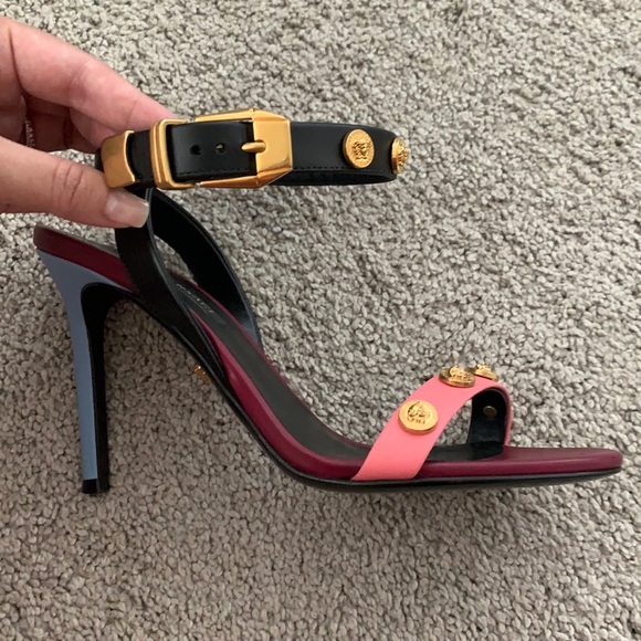 🔥VERSACE VERSACE VERSACE🔥 - Picture 1 of 10